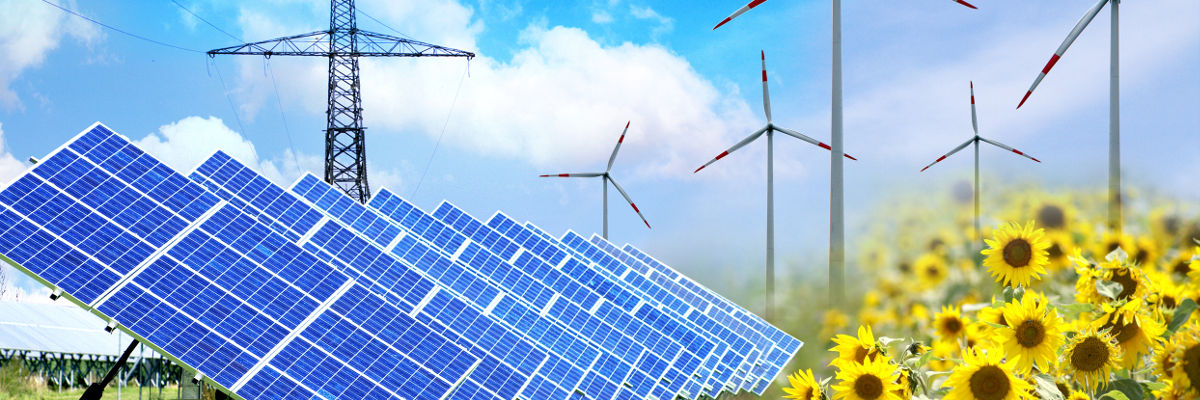 Bildmontage zu Erneuerbare Energien - Solaranlage, Windräder, Strommasten und Sonnenblumen.